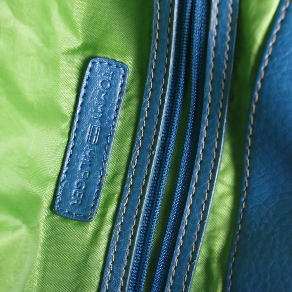 Tommy Hilfiger Handbag - Picture 6 of 10